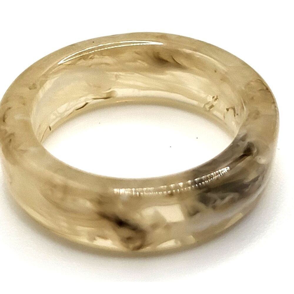 New Without Tags Chunky Clear Marbled Acrylic Ring Size 7